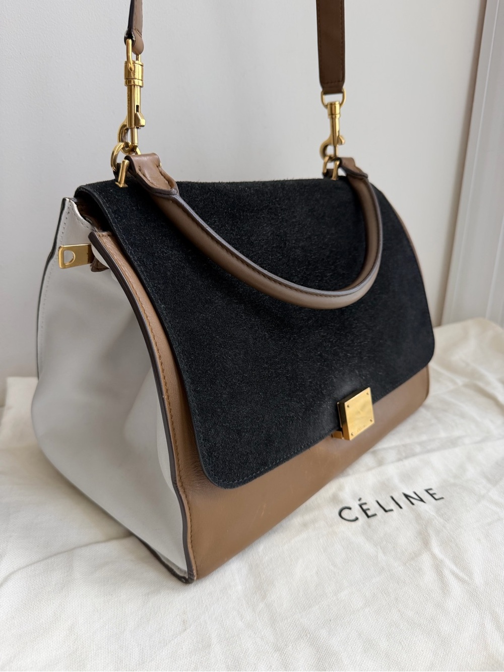 Authentic CELINE Medium Trapeze Tricolor Leather Suede Handbag - Picture 5 of 16